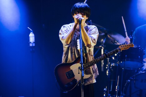 吉田右京（Vo, G）（撮影：横山マサト）