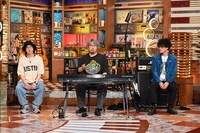 左からホリエアツシ（ストレイテナー）、ヨコタシンノスケ（キュウソネコカミ）、菅原卓郎（9mm Parabellum Bullet）。(c)テレビ朝日