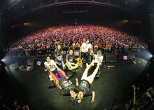 hide with Spread Beaver (c)HEADWAX ORGANIZATION CO.,LTD. / Photo by 田中和子（CAPS）