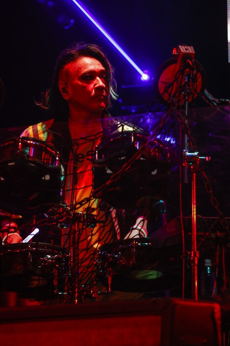 I.N.A.（Computer, Percussion） (c)HEADWAX ORGANIZATION CO.,LTD. / Photo by 田中和子（CAPS）