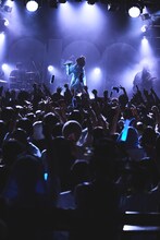 「ano 1st TOUR『トキメキ偏愛♡復讐ツアー』」LIQUIDROOM公演の様子。（撮影：鳥居洋介）