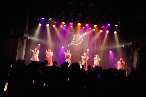 KiSS KiSS（Photo by sotobayashi kenta）