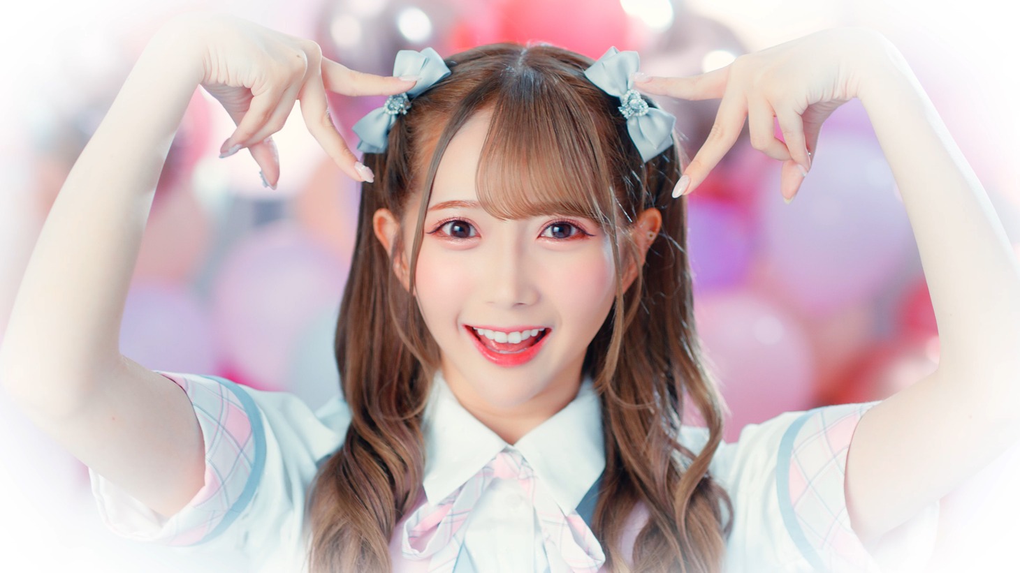 ≠ME「想わせぶりっこ」ミュージックビデオより。(c)YOANI / KING RECORDS