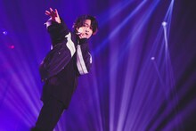 東郷楓雅役の坂田隆一郎。（撮影：白石達也）