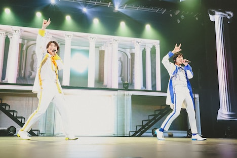 PROTOSTARのパフォーマンスの様子。（撮影：白石達也）