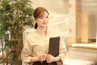 白石麻衣 (c)フジテレビ