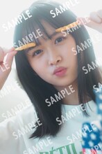 上村ひなの（日向坂46）写真集「そのままで」コーチャンフォー特典ポストカード