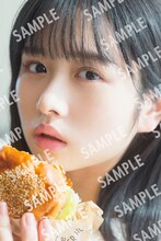 上村ひなの（日向坂46）写真集「そのままで」丸善ジュンク堂特典ポストカード