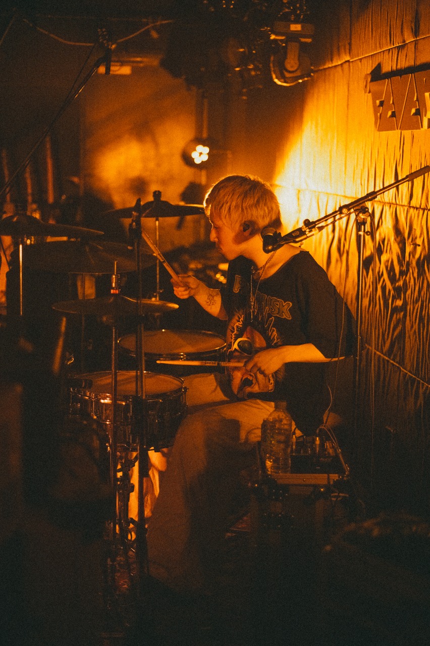 細川千弘（Dr, Cho / KOTORI）（Photo by Machida Chiaki）