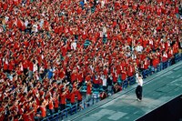 「UVERworld KING'S PARADE 男祭りREBORN at NISSAN STADIUM 6 VS 72000」の様子。（撮影：平野タカシ）