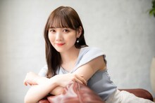 乃木坂46田村真佑（スタイリスト：布田雅子 / ヘアメイク：江原理乃）