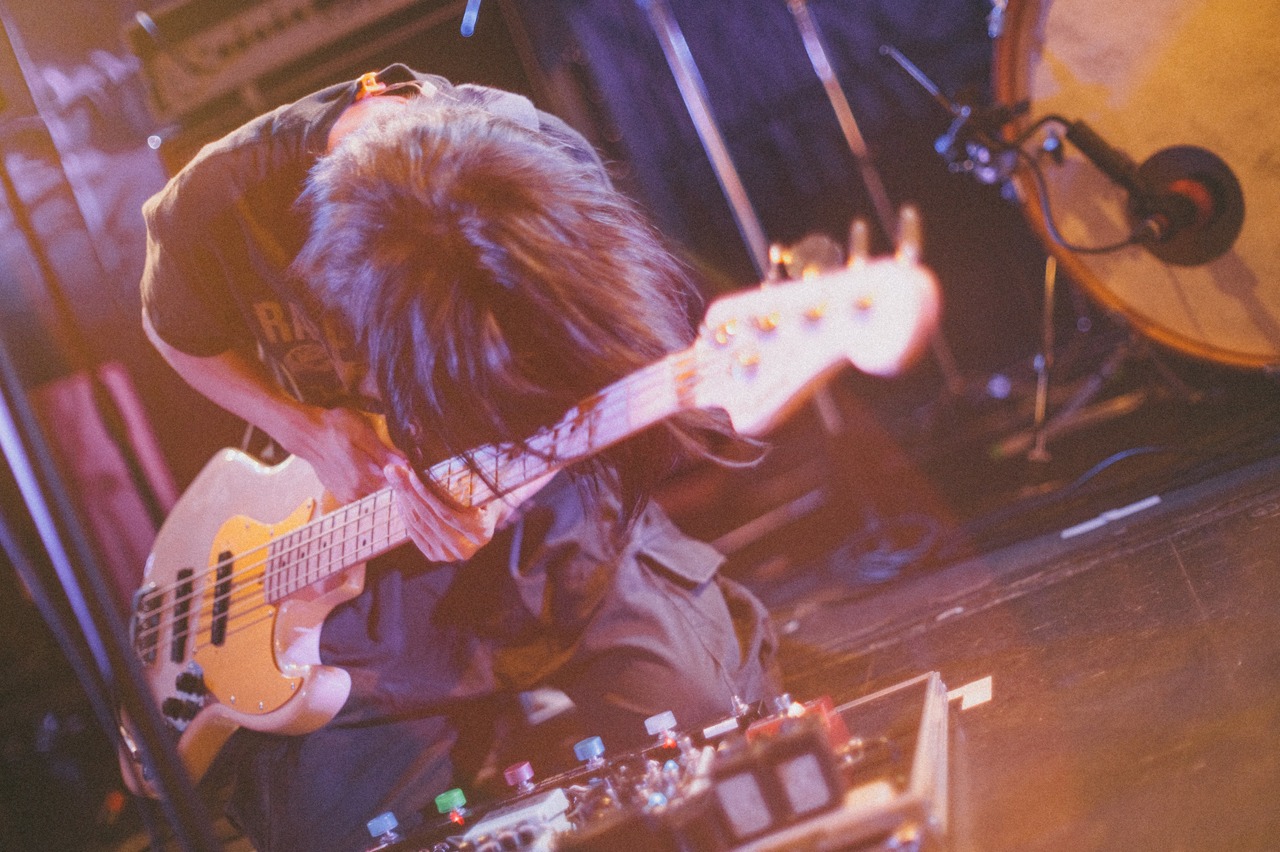 ヒロミ・ヒロヒロ（B, Cho / tricot）（Photo by Machida Chiaki）