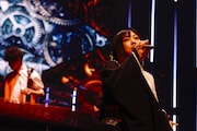 鈴華ゆう子(Vo)(撮影:木村泰之)