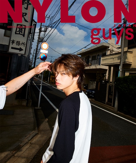 「NYLON JAPAN」10月号裏表紙
