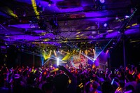 「#2i2 presents 春1番大暴走ツアー」最終公演の様子。