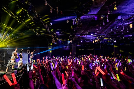 「#2i2 presents 春1番大暴走ツアー」最終公演の様子。