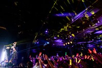 「#2i2 presents 春1番大暴走ツアー」最終公演の様子。