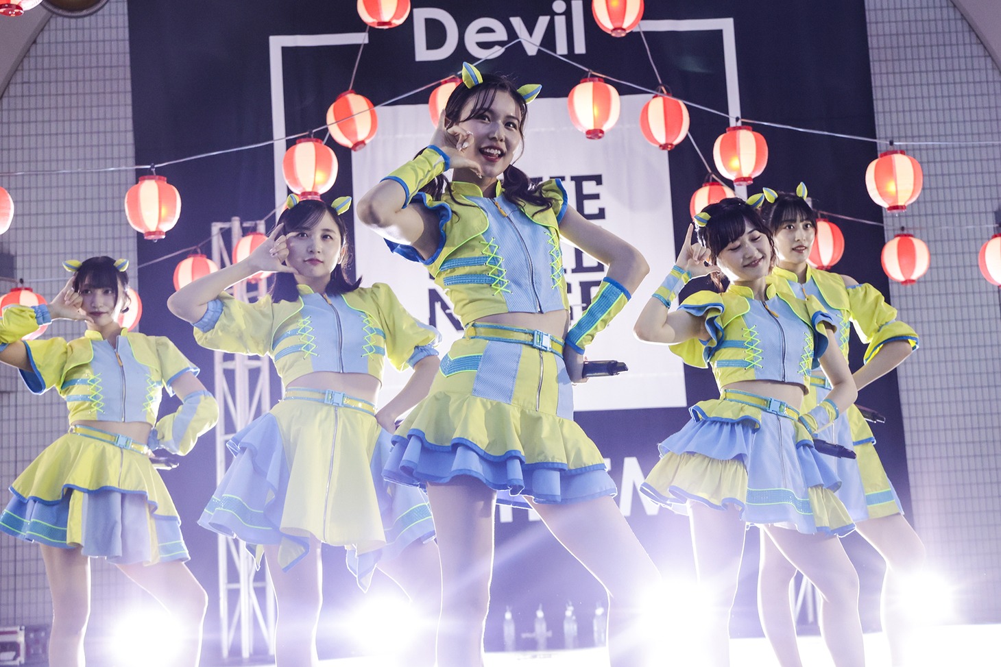 Devil ANTHEM.「#でび夏 無銭無双 in 代々木公園野外ステージ」の様子。（撮影：笹森健一）