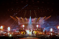 「Mrs. GREEN APPLE ARENA TOUR 2023 “NOAH no HAKOBUNE”」の様子。（撮影：田中聖太郎写真事務所）