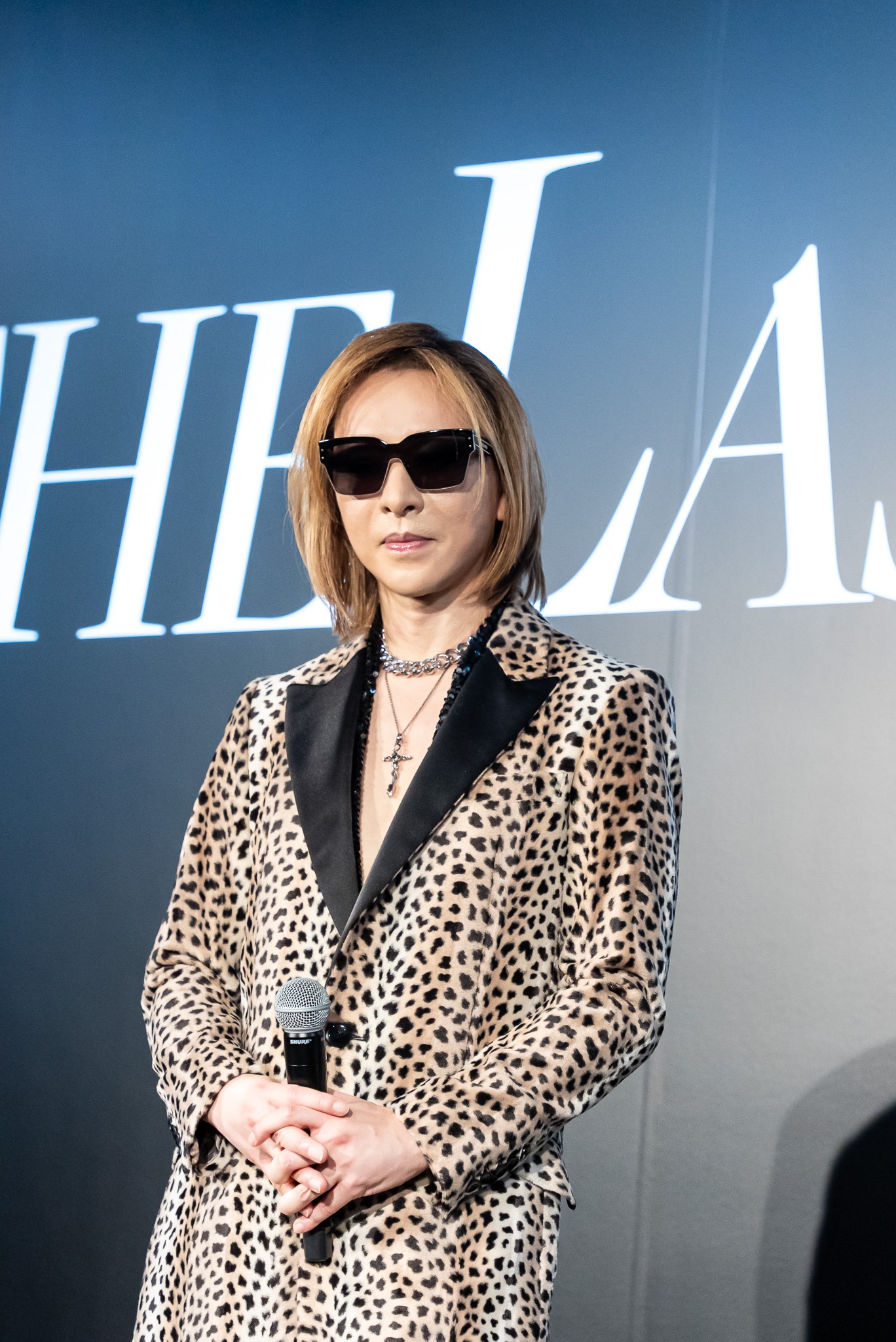 YOSHIKI（Dr, Piano）