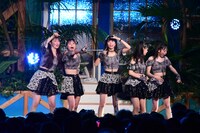 Juice=Juiceによるライブの様子。