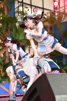 虹のコンキスタドールの中村朱里（上）、的場華鈴（下）。