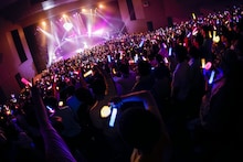 TrySail「LAWSON presents TrySail Live Tour 2023 “SuperBloom”」初日公演の様子。