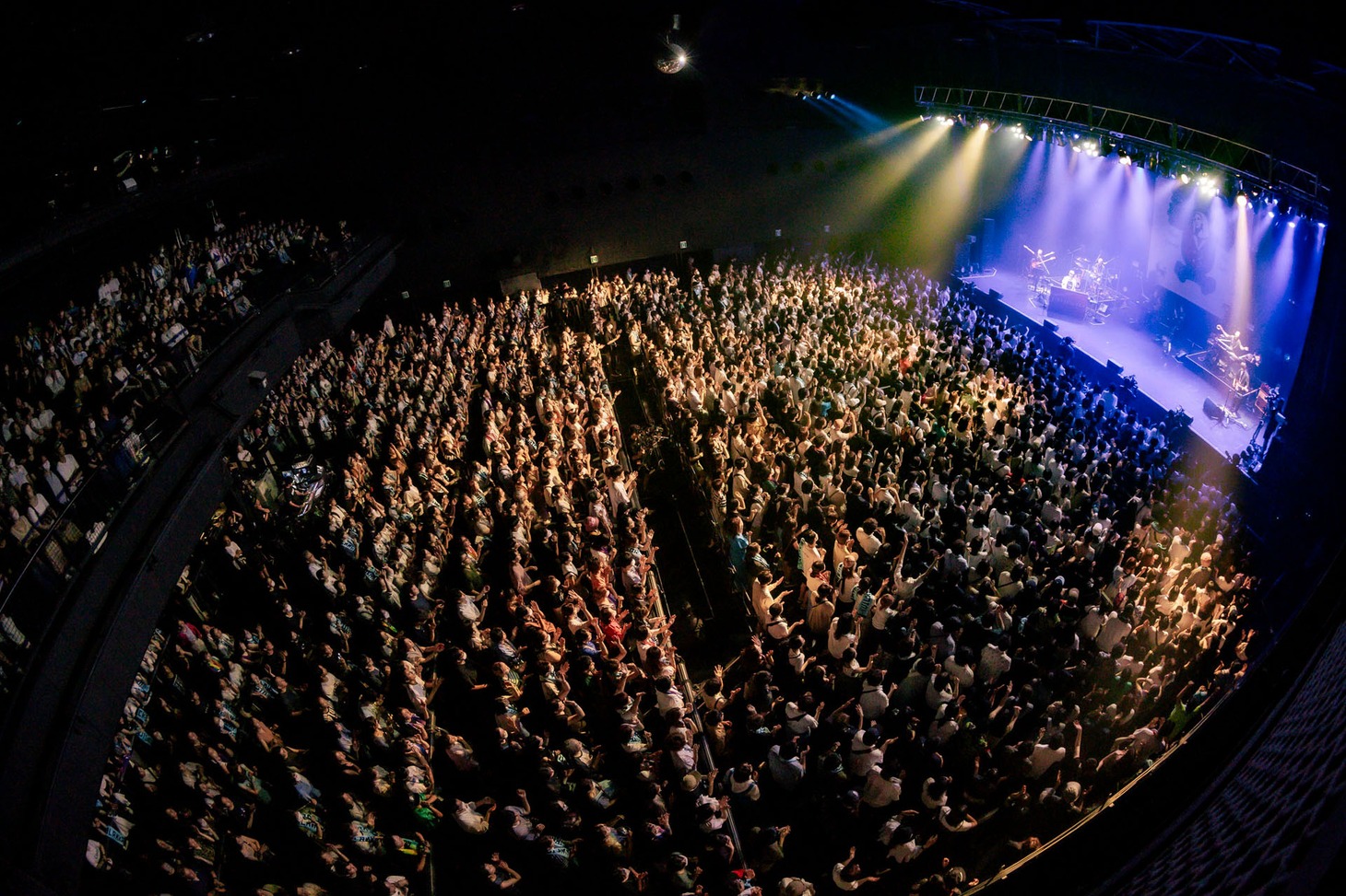 「Vicke Blanka LIVE HOUSE TOUR 2023」最終公演の様子。（撮影：藤井拓）