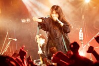 AYAME（Vo）（Photo by MAYUMI）