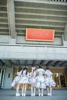 日本武道館の前に立つ#ババババンビ。