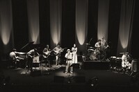 安部勇磨「Yuma Abe “Surprisingly Alright” Show at Sogetsu Hall」の様子。（Photo by Asami Nobuoka）