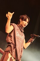 鈴木志音（THE SUPER FRUIT）（撮影：上溝恭香）