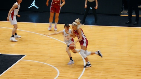 日本生命新CM「支え合いが、未来をつくる」編より。