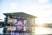 「エビ中 夏のファミリー遠足 略してファミえん in 山中湖 2023」の様子。