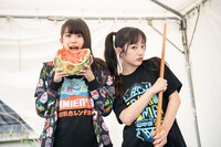 小久保柚乃（左）と桜木心菜（右）。