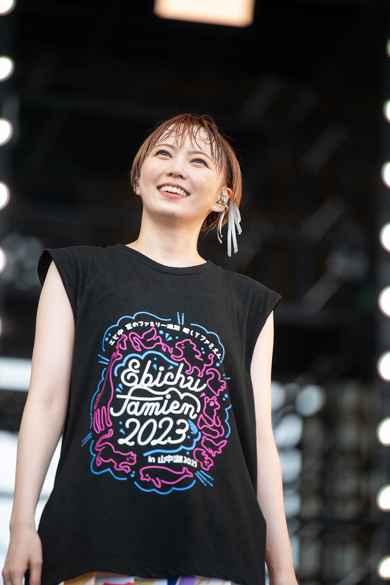 安本彩花
