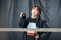 天気にクレームをつける真山りか。