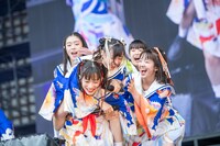 不安定な“ゆな神輿”。