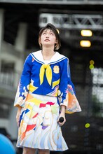 白目を剥く小林歌穂。