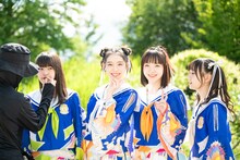 カメラに気付いた風見和香と桜井えま。