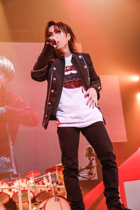 鬼龍院翔（Vo）（撮影：菅沼剛弘）