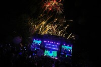 TOMORROW X TOGETHERのステージの様子。