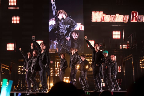 超特急（撮影：米山三郎）