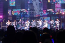 超特急（撮影：米山三郎）