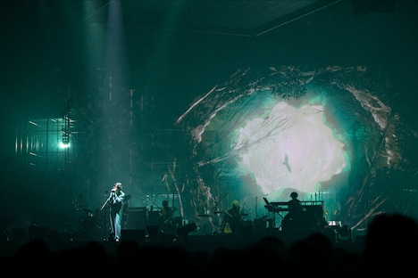 米津玄師「地球儀」ライブ写真