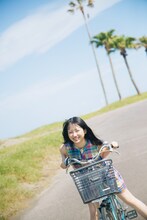 上村ひなの（日向坂46）写真集「そのままで」紀伊國屋書店（Webストア・一部店舗限定）版裏表紙（撮影：藤原宏）