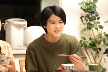 「ほんとにあった怖い話 夏の特別編2023」内ドラマ「視えない来客」より、奥智哉。 (c)フジテレビ