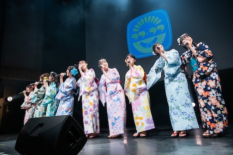 浴衣姿で登場したラフ×ラフ。