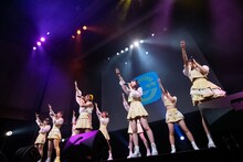 新曲「Re:Myself」を歌うラフ×ラフ。