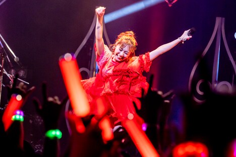 斉藤朱夏「朱演2023 LIVE HOUSE TOUR『愛のやじるし』」東京・Spotify O-EAST公演の様子。（Photo by Viola Kam [V'z Twinkle]）